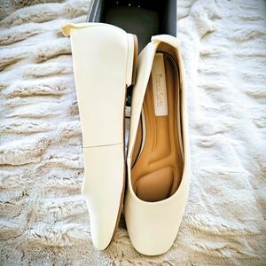 New!! Franco Sarto Women's White Ariel Leather Ballerina Flats Size 8 Loafers